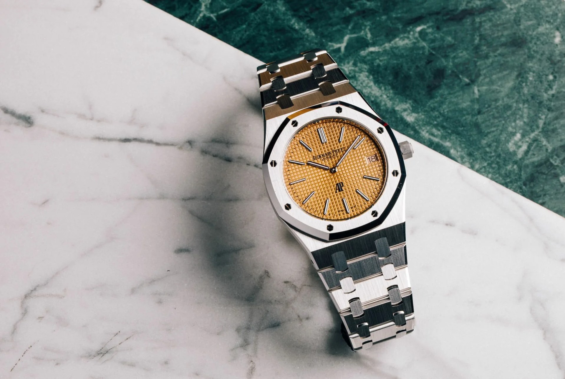 ap gold dial royal oak jumbo watch