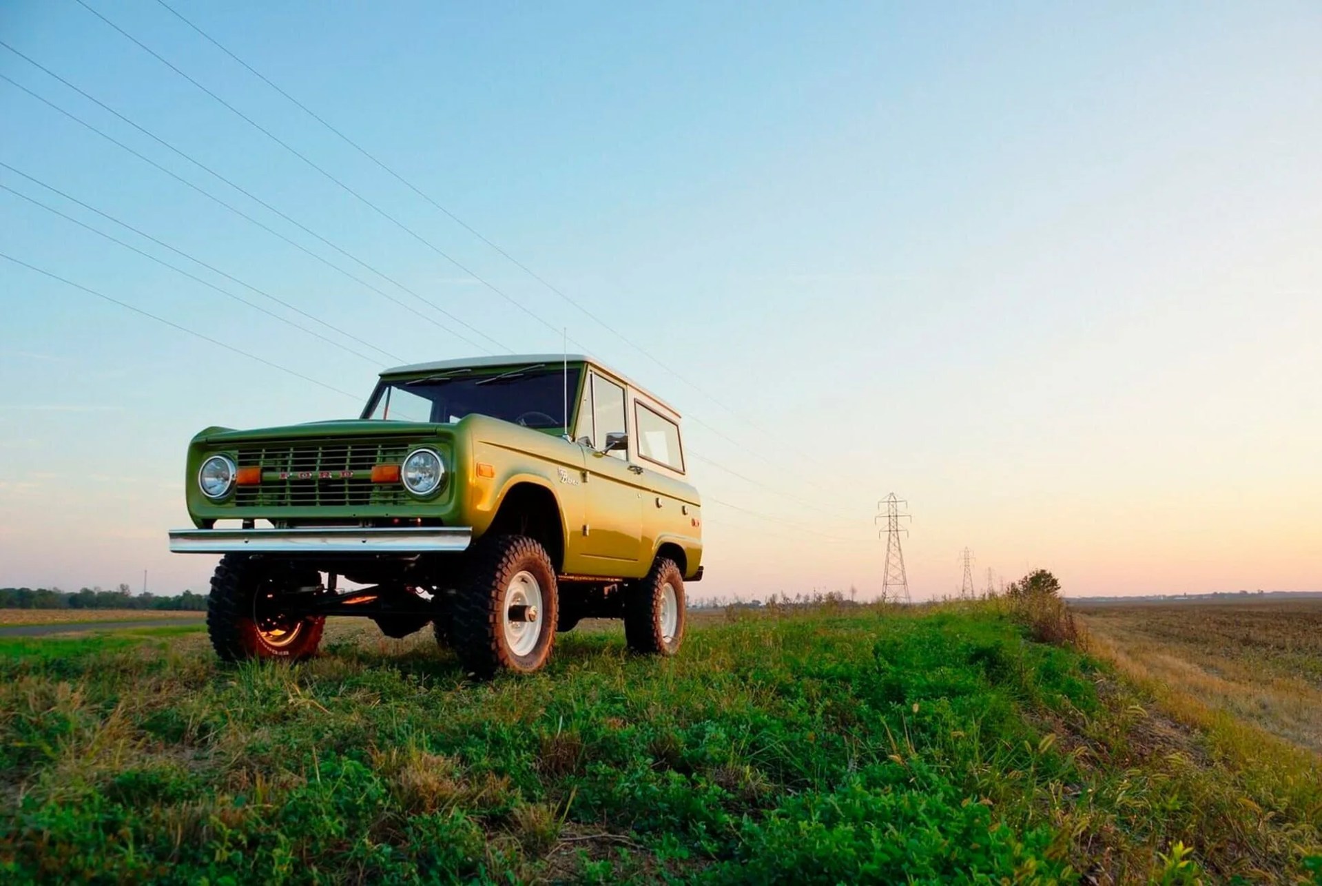 Automotive-Nostalgia-2019-Gear-Patrol-Lead-Full