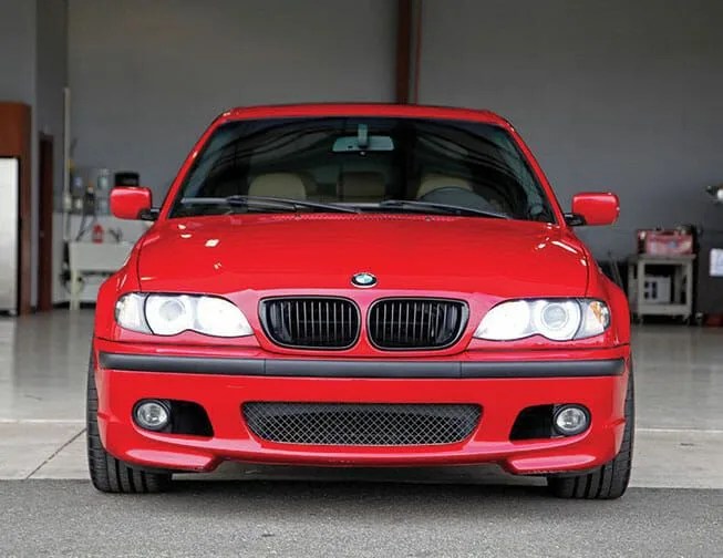 BMW330iZHP_GearPatrol_featured