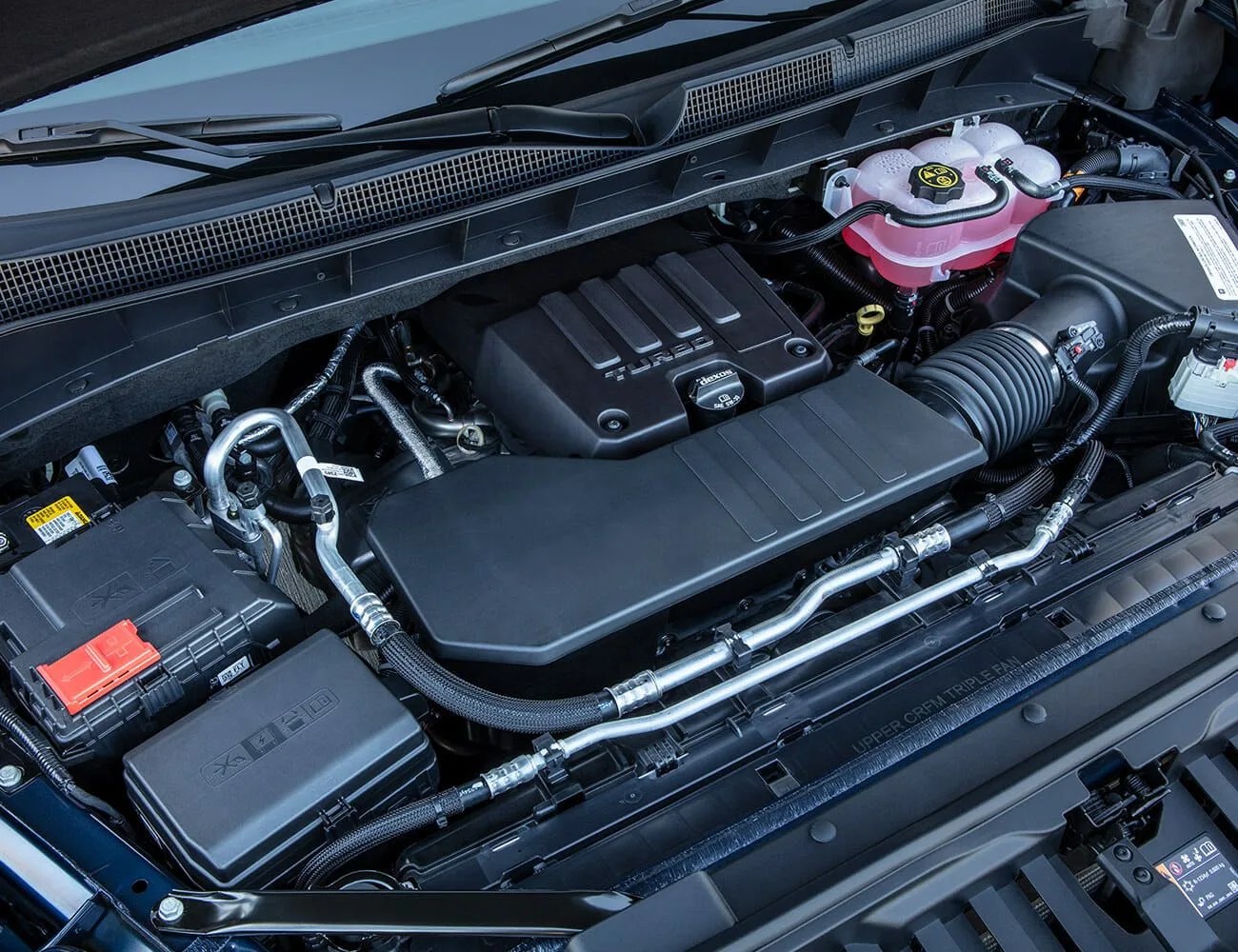 Chevrolet-Silverado-4-Cylinder-gear-patrol-ambiance
