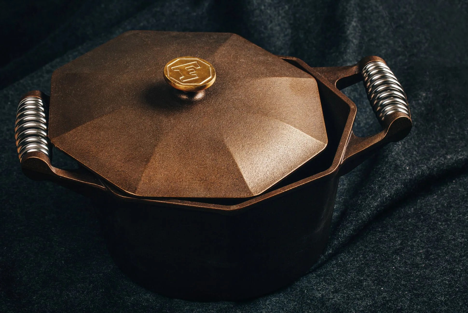 Finex-Dutch-Oven-Review-Gear-Patrol-Lead-Full