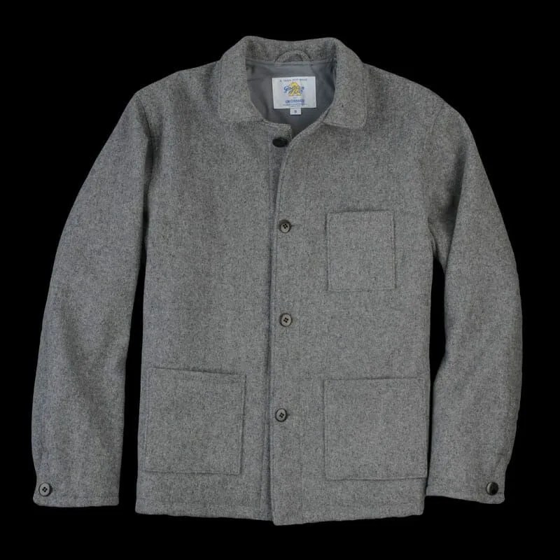 Golden-Bear-Chore-Coats-gear-patrol-graphite