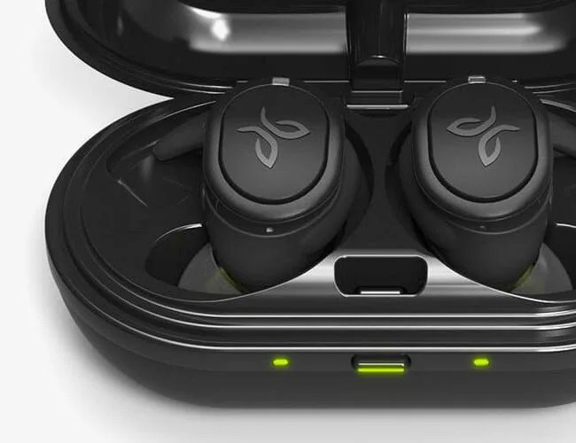 Jaybird-Run-XT-Headphones-gear-patrol-lead-feature