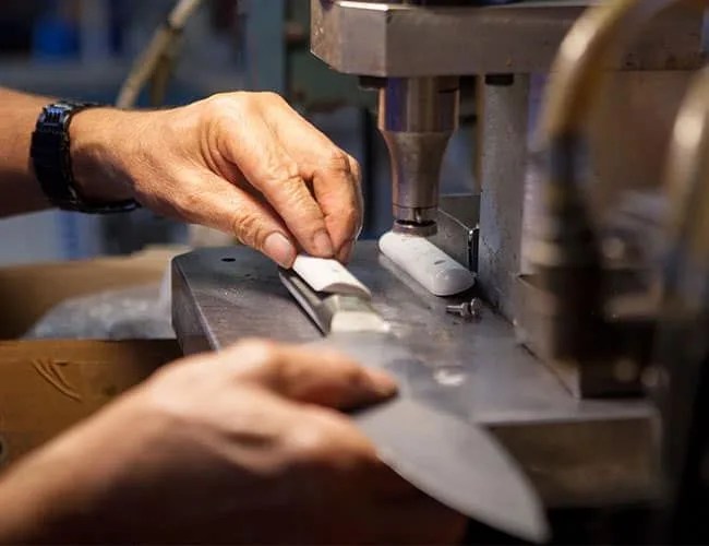 Made-In-Knives-gear-patrol-body