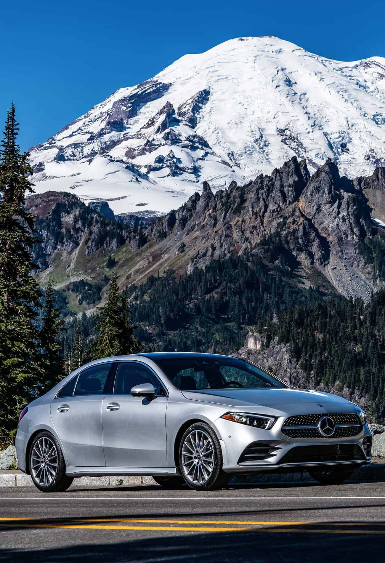 Mercedes-Benz-A220-Review-gear-patrol-ambiance-3