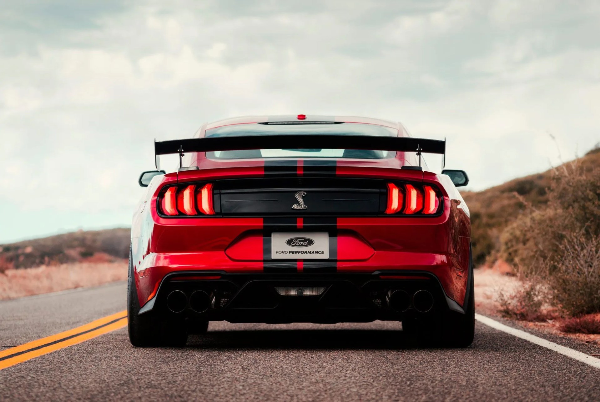 Mustang-GT500-Gear-Patrol-slide-3