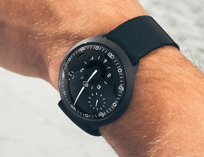 Ressence-Type-2-E-Crown-gear-patrol-lead-feature