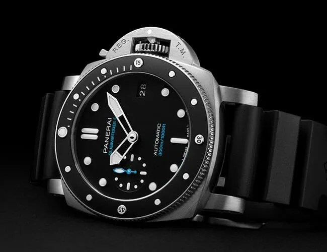 SIHH-2019-Panerai-Submersible-PAM00683-gear-patrol-lead-feature
