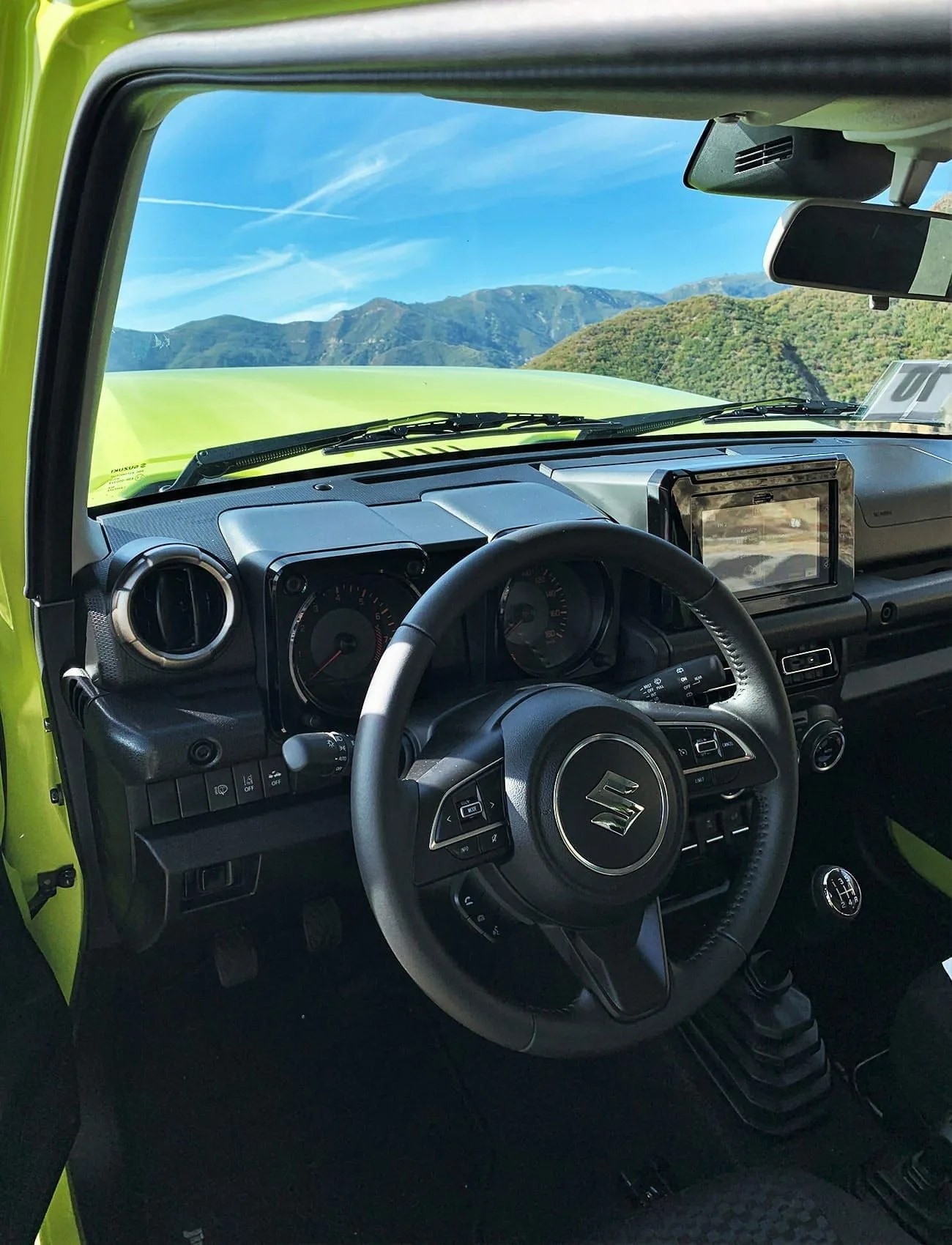 Suzuki-Jimney-Op-Ed-gear-patrol-ambiance-2