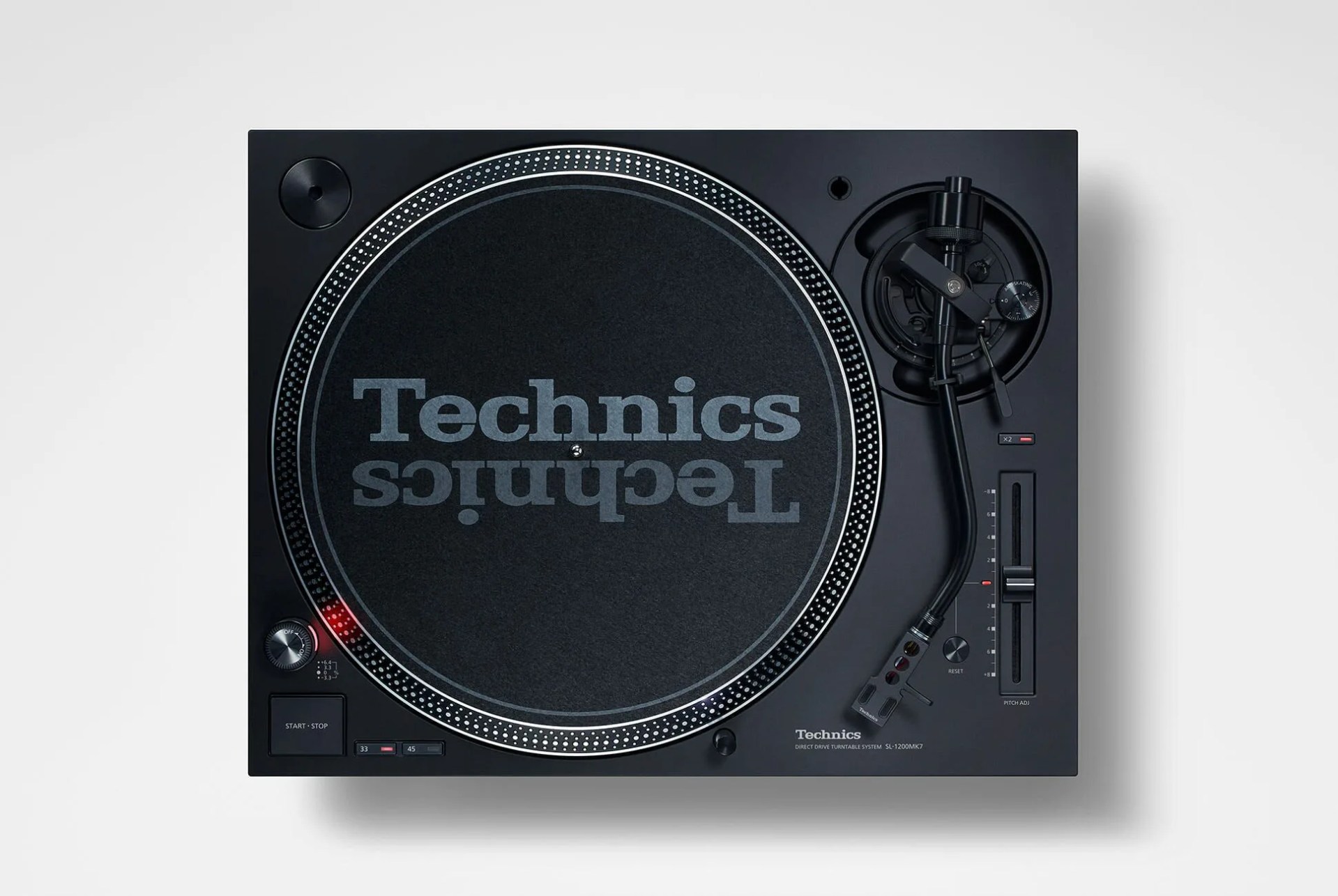 Technics-Turntable-Gear-Patrol-lead-full