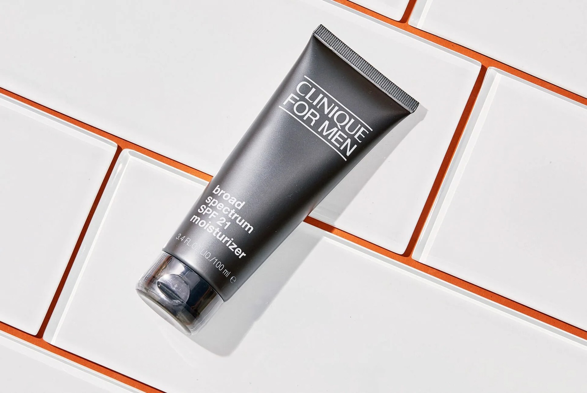 The-7-Best-Moisturizers-for-Oily-Skin-gear-patrol-clinique