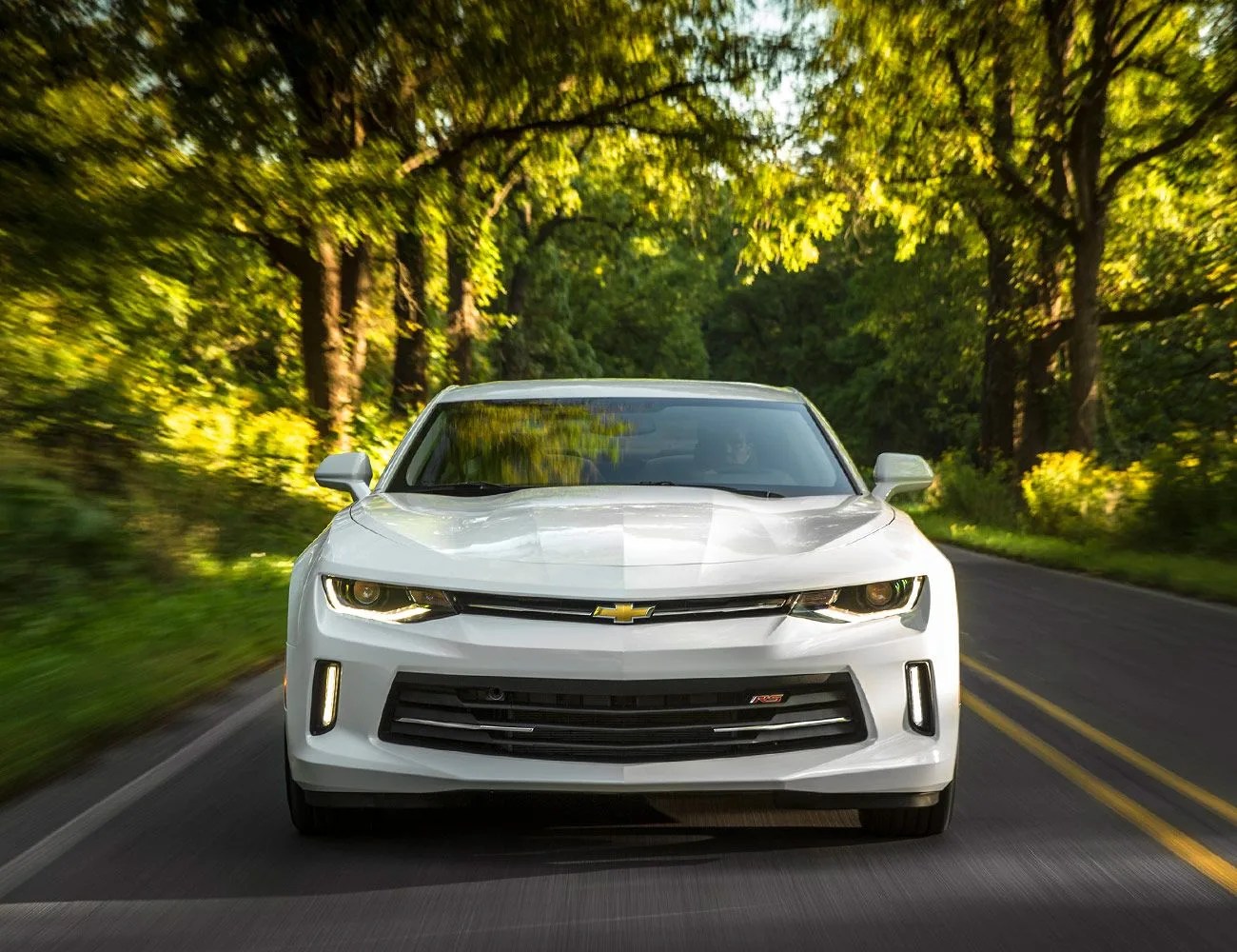 15-of-the-Worst-Used-Cars-gear-patrol-2016-Chevy-Camaro
