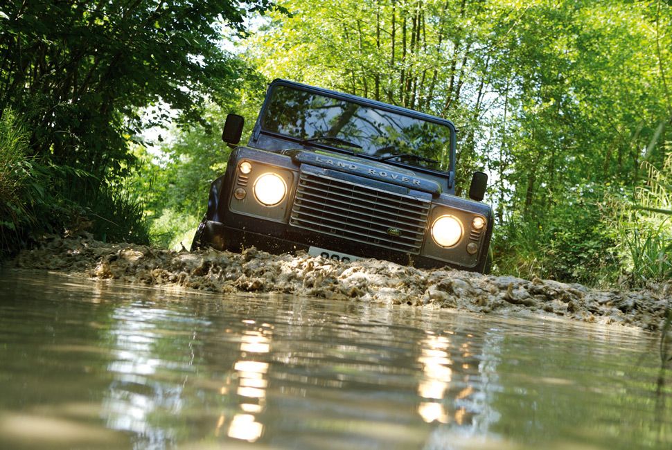 Defender-Gear-Patrol-Slide-14
