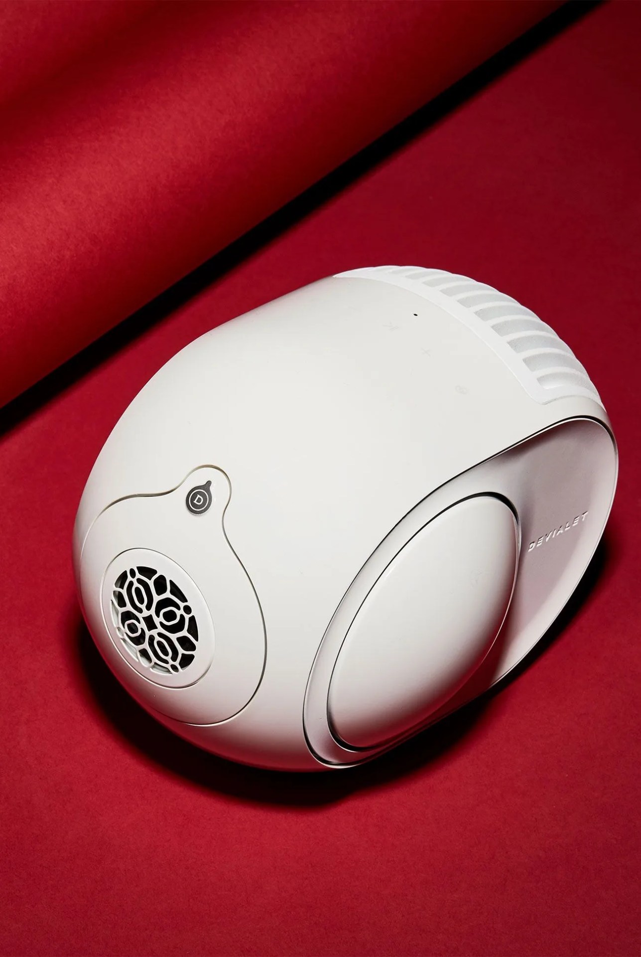 Devialet-Phantom-Reactor-gear-patrol-body-01