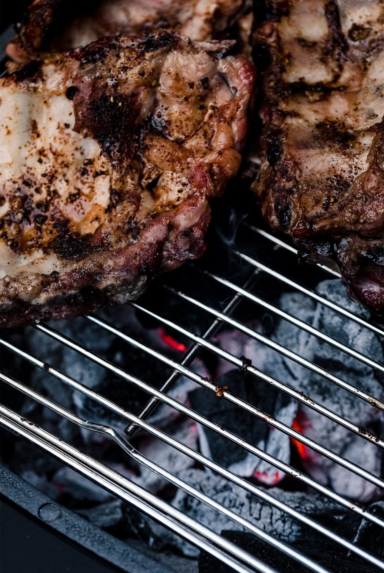 PKTX-Folding-Grill-Review-gear-patrol-body