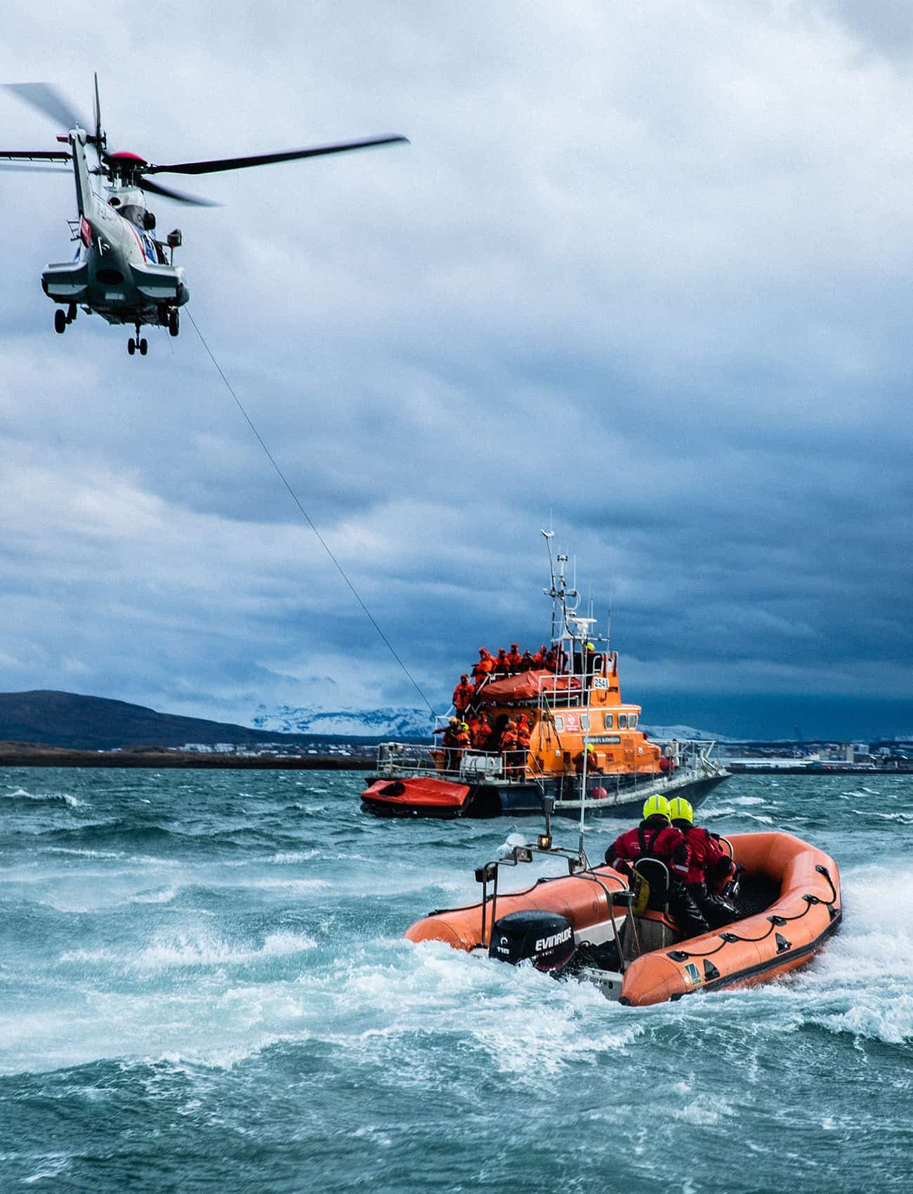 Photo-Essay-Luminox-Iceland-gear-patrol-rescue-action