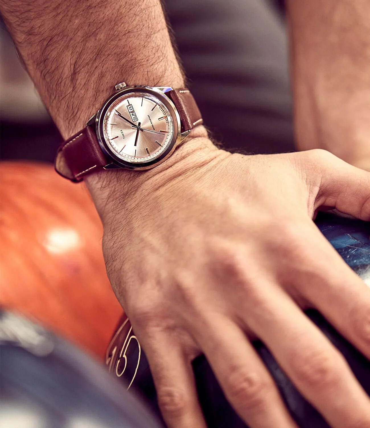 Todd-Snyder-x-Timex-Mid-Century-Watch-gear-patrol-ambiance-2