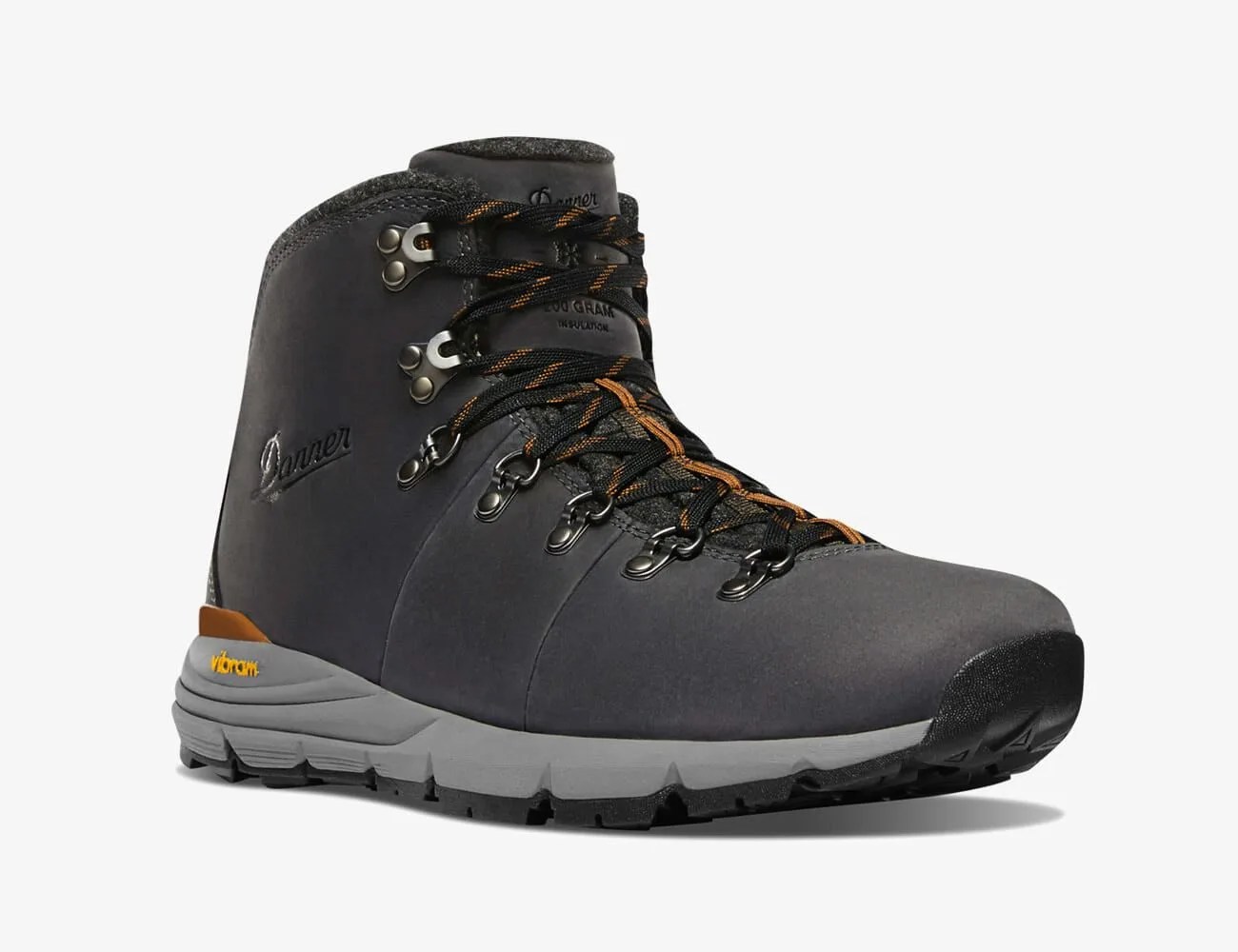 Winter-Hiking-Footwear-gear-patrol-Danner-Mountain-600-Weatherized