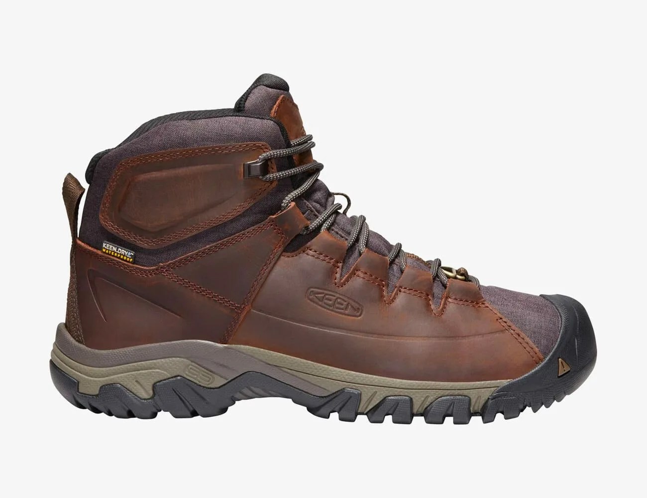 Winter-Hiking-Footwear-gear-patrol-Keen-Targhee-Lace-Boot-v2