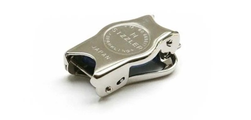 bottle-openers-gear-patrol-sizzler