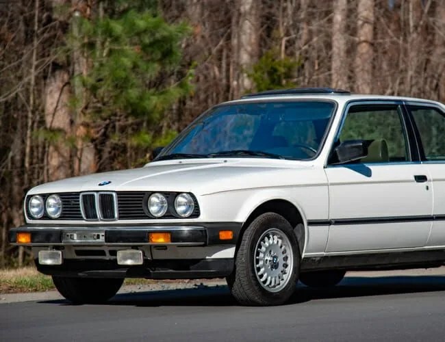 1984-E30-BMW-318i-gear-patrol-lead-feature