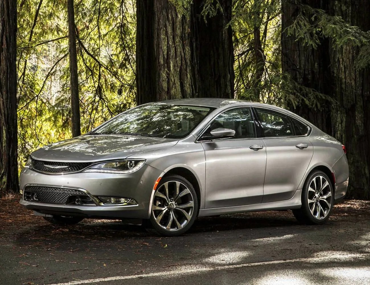 Chrysler-200-gear-patrol