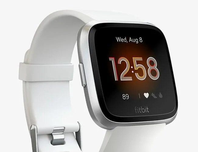 FitBIt-Versa-Lite-Gear-Patrol-Feature