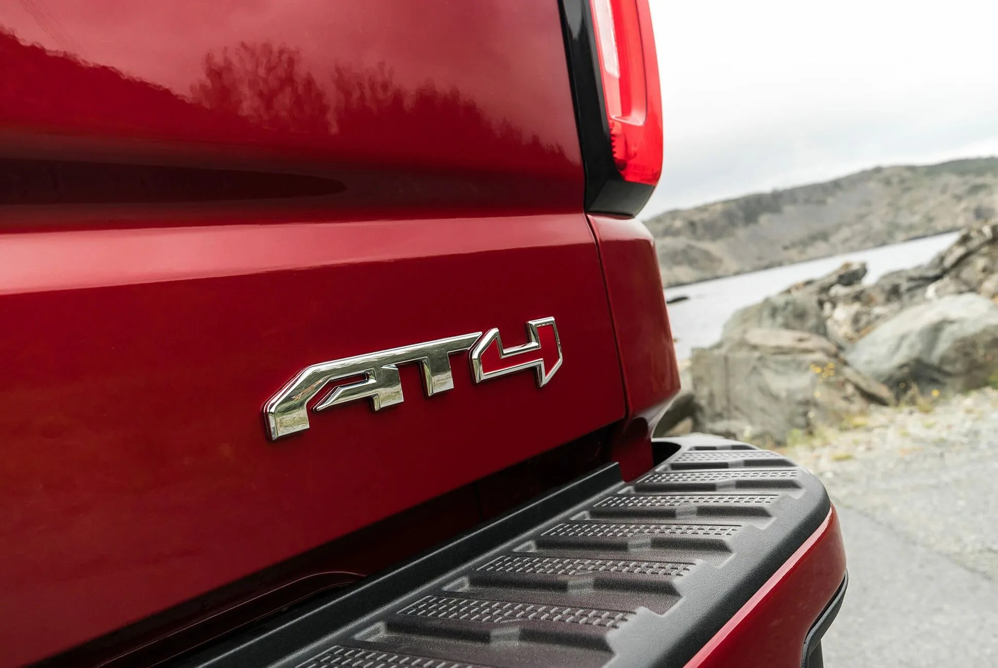 GMC-Sierra-AT4-Review-gear-patrol-slide-6