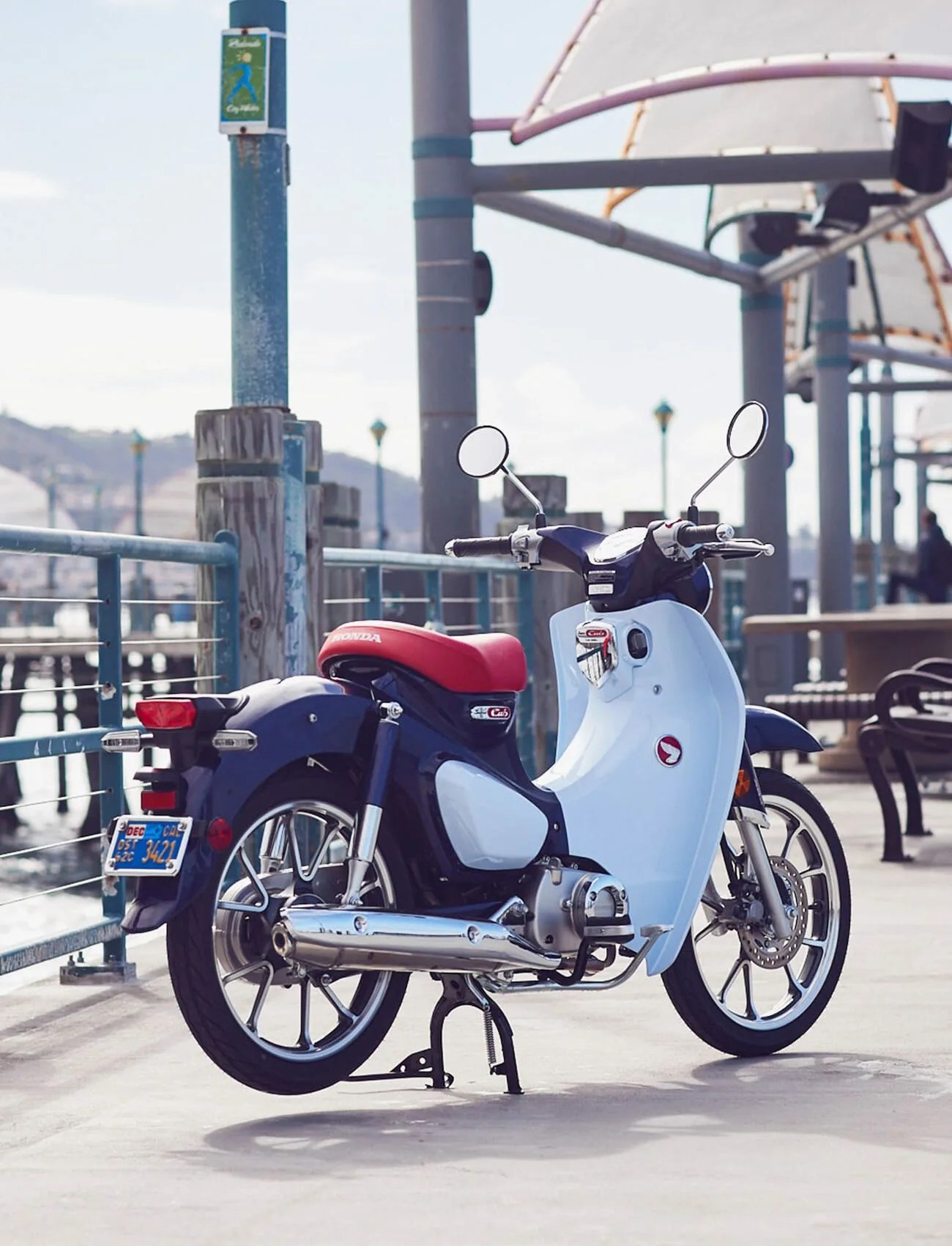 Honda-Super-Cub-Review-gear-patrol-ambiance-1