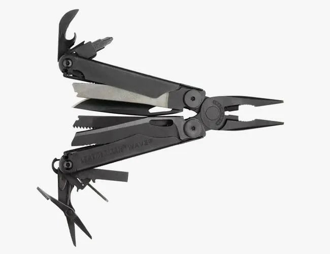 Leatherman-Wave-Gear-Patrol-Feature