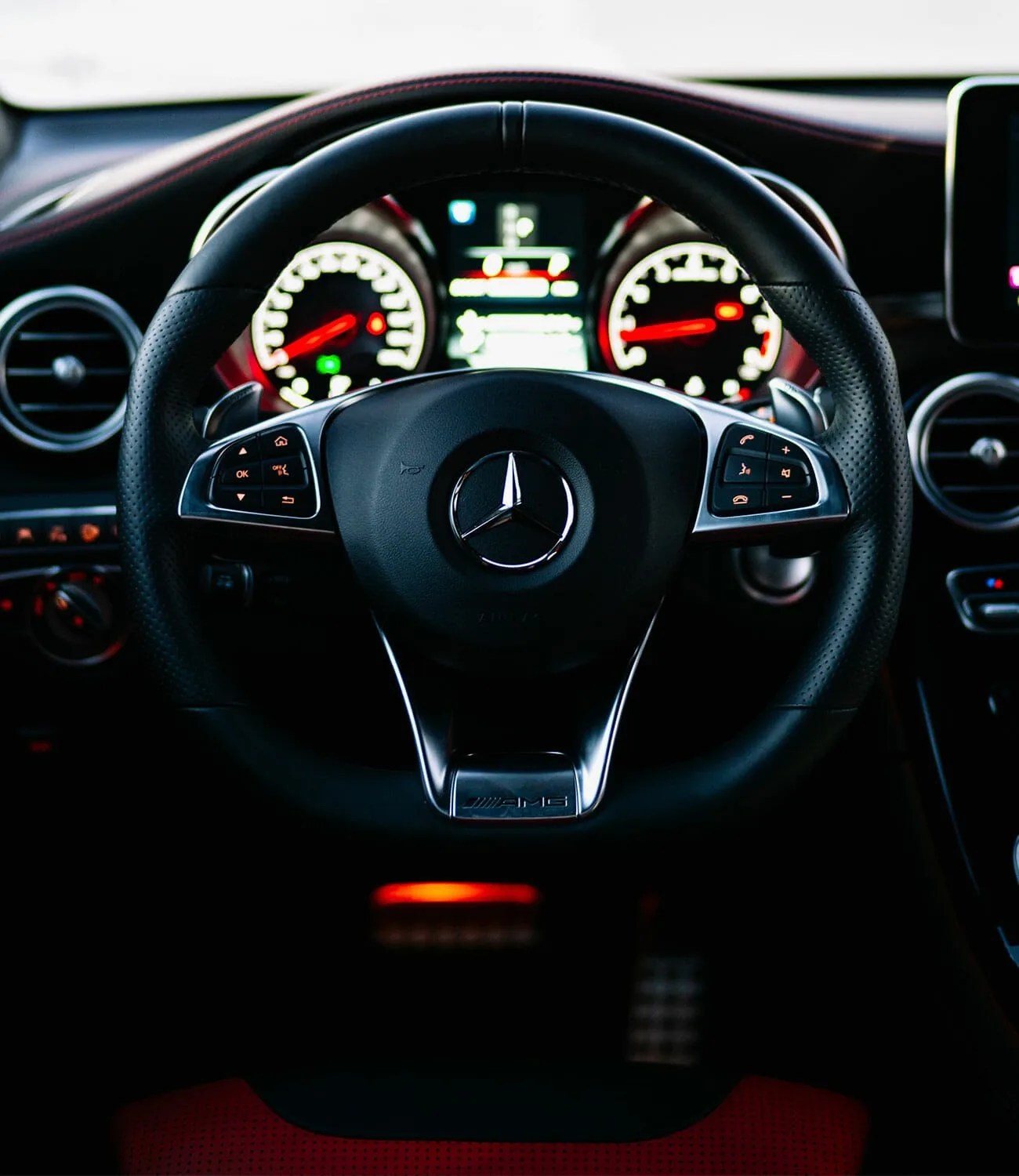 Mercedes-AMG-GLC-63-S-Review-gear-patrol-ambiance-1