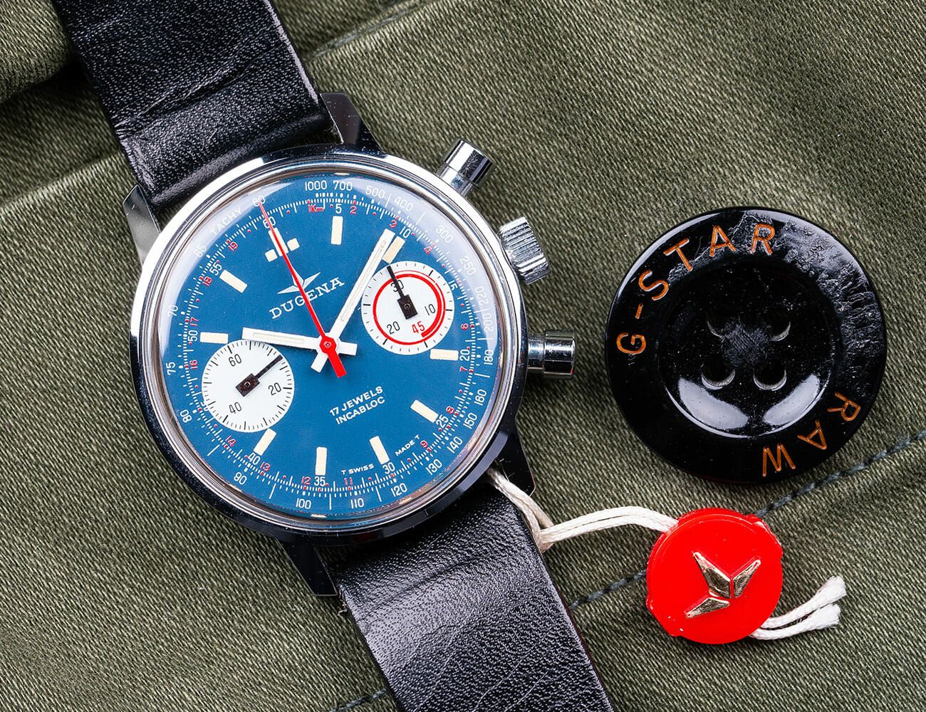 Those-Watch-Guys-Interview-gear-patrol-ambiance-4