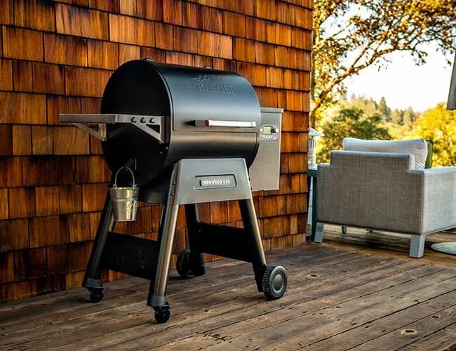 Traeger-Ironwood-Grill-gear-patrol-feature