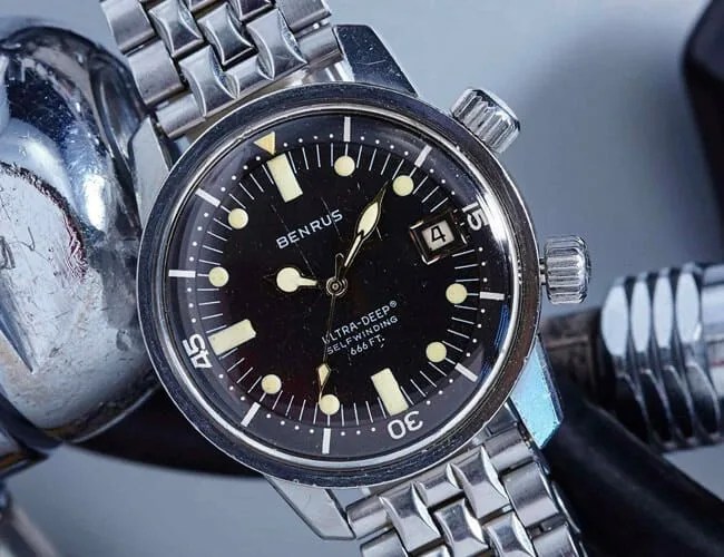Watches-You-Should-Know-The-Super-Compressor-gear-patrol-lead-feature