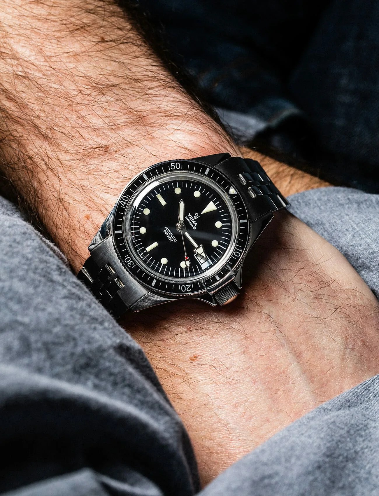 Yema-Superman-Watch-Review-gear-patrol-ambiance-4