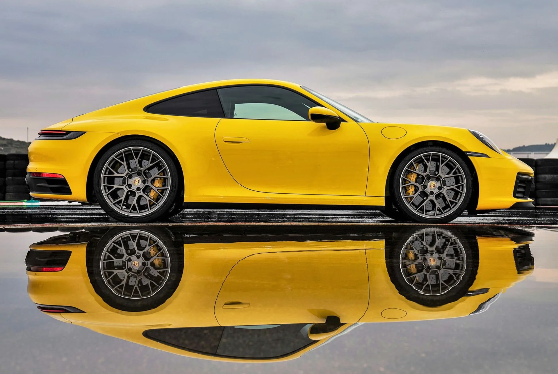 992-Porsche-911-Review-gear-patrol-slide-2
