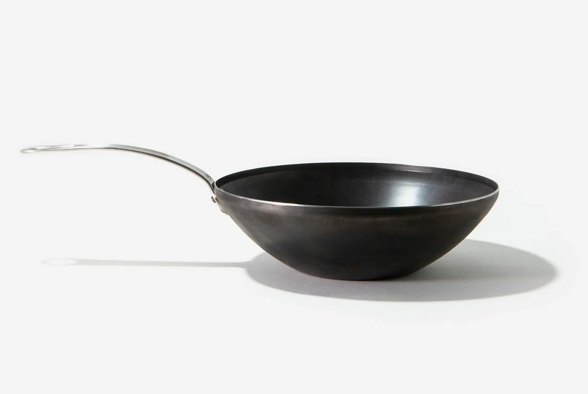 Blue-Carbon-Steel-Wok-gear-patrol-full-lead
