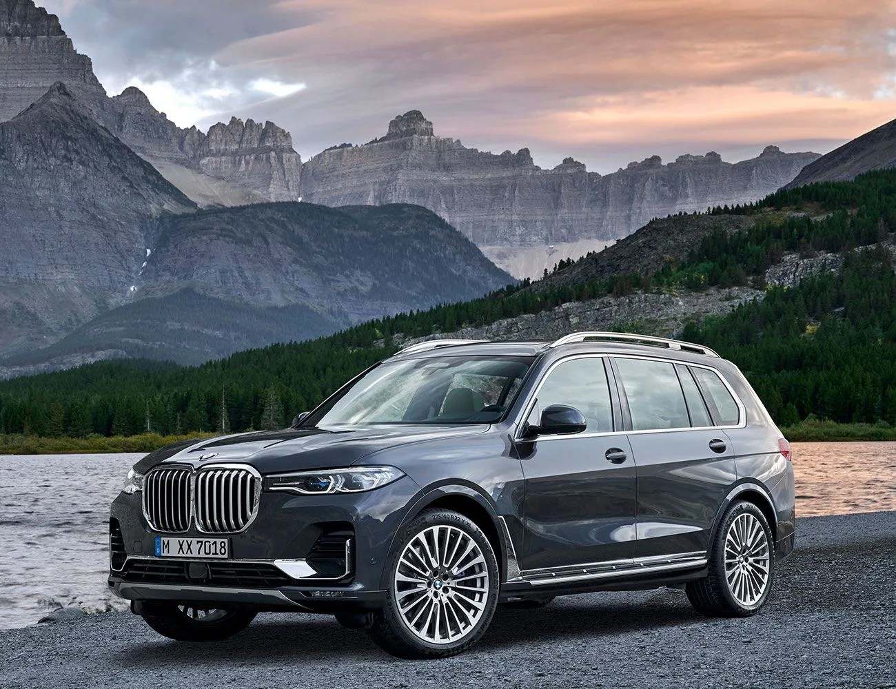 Complete-BMW-Buying-Guide-gear-patrol-X7.jpg