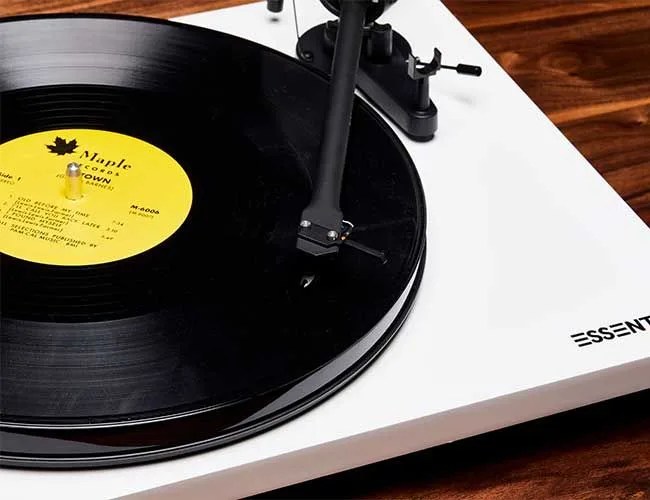 Do-Remastered-Records-Actually-Sound-Better-gear-patrol-feature-2
