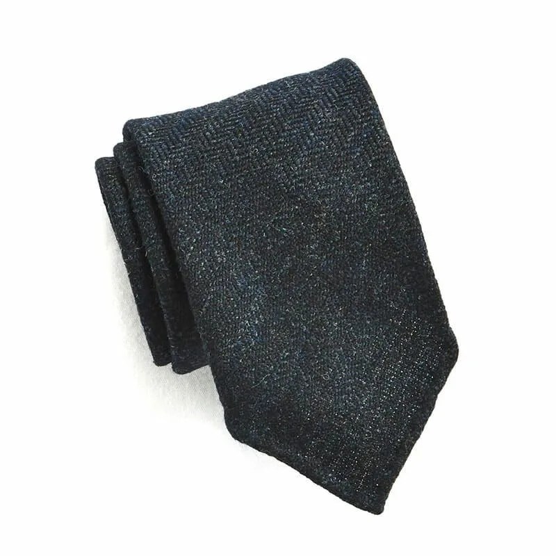 Drakes-Ties-gear-patrol-Navy-Herringbone