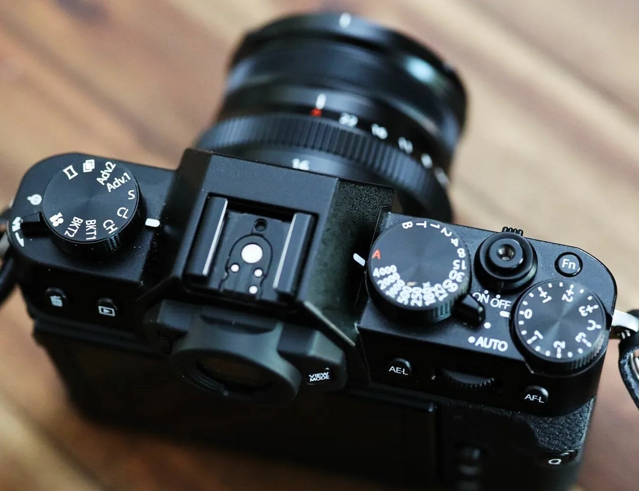 Fuji-XT30-Gear-Patrol-inline-3