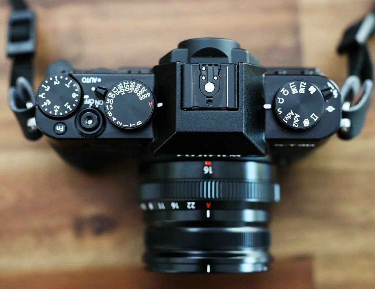 Fuji-XT30-Gear-Patrol-inline-4