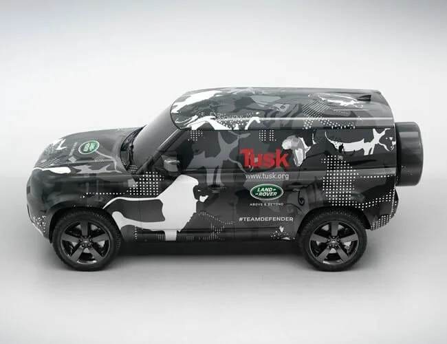 Land Rover defender 2020 tusk curvy