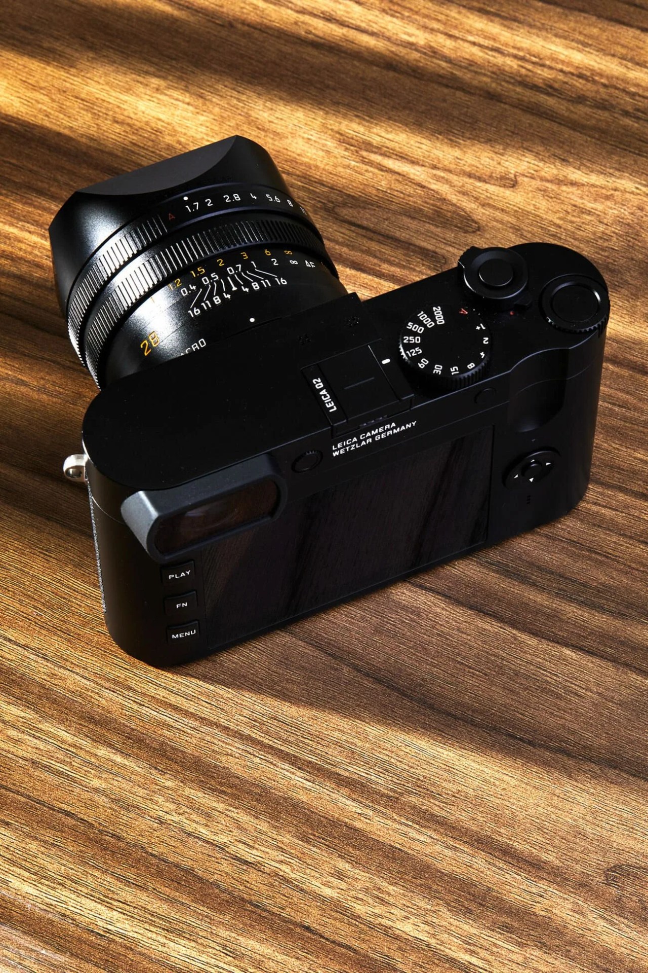 Leica-Q2-Review-Gear-Patrol-Ambiance-Top-Back