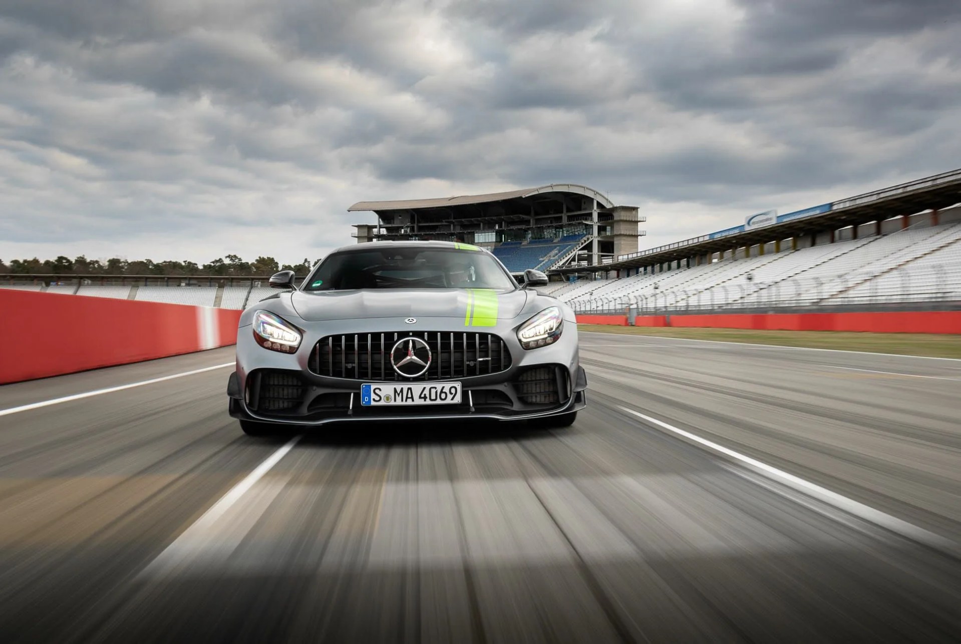 mercedes amg gt familie und amg gt r pro presse fahrvorstellung hockenheimring 2019 mercedes amg gt family and amg gt r pro press test drive hockenheimring 2019