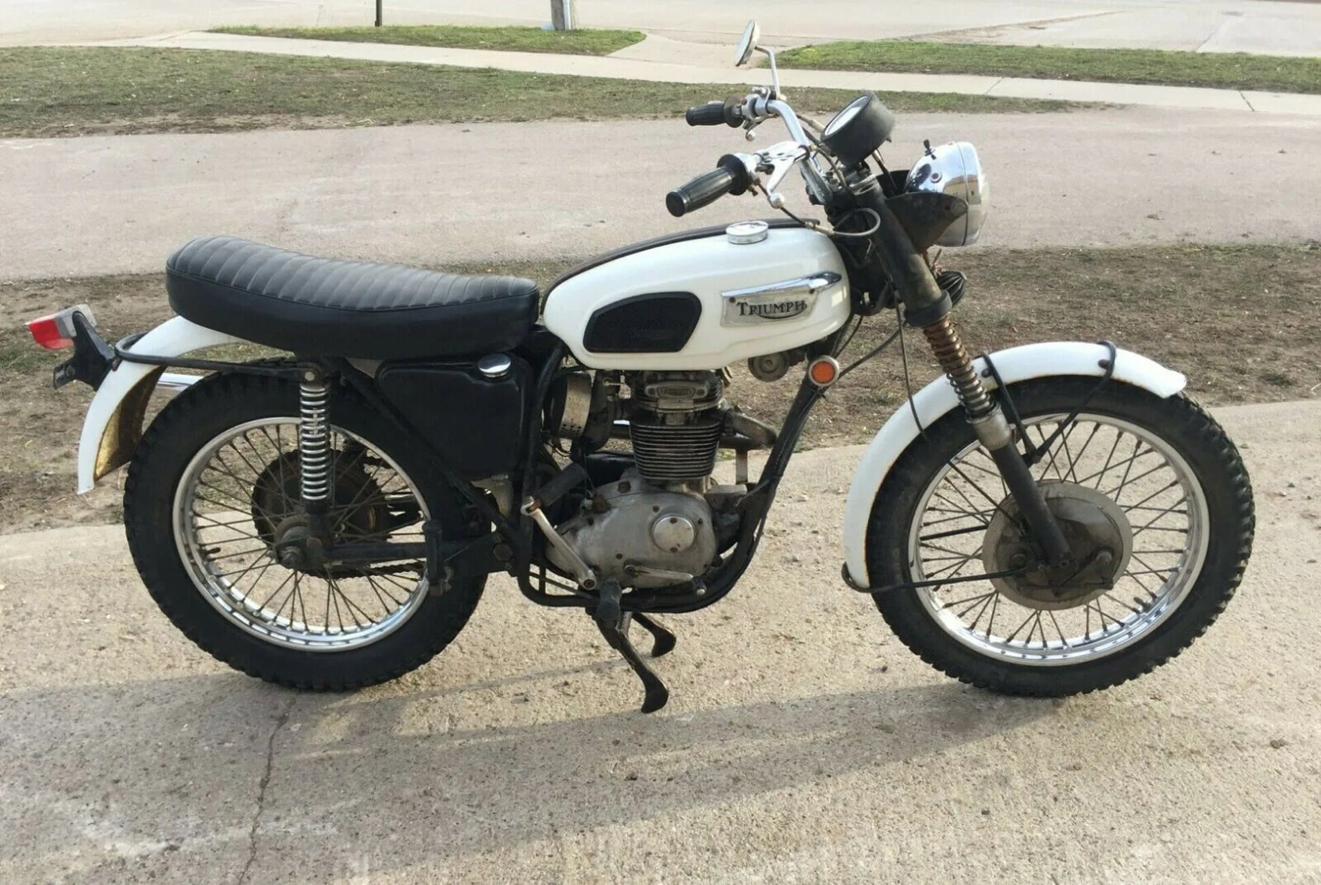 Motorcycles-Found-423-Gear-Patrol-Lead-Full
