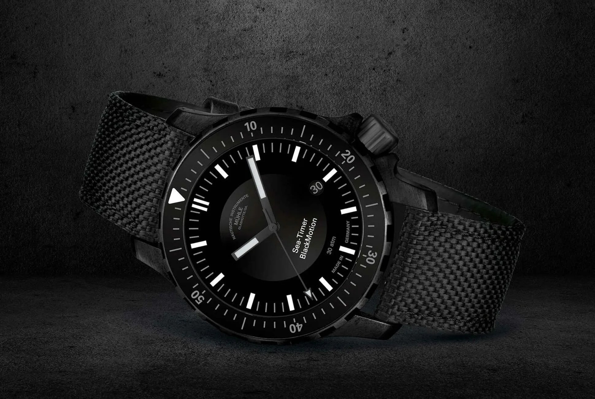 Sea-Timer-BlackMotion-Watch-gear-patrol-full-lead