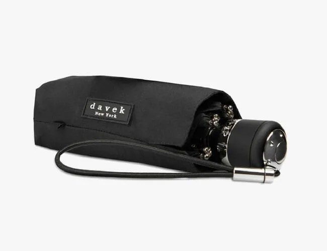 The-Best-Budget-Gifts-for-New-Grads-gear-patrol-davek