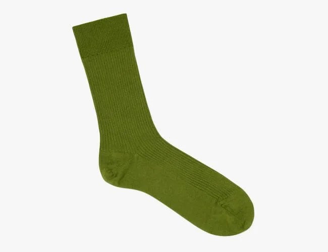 The-Best-Budget-Gifts-for-New-Grads-gear-patrol-dueplesocks