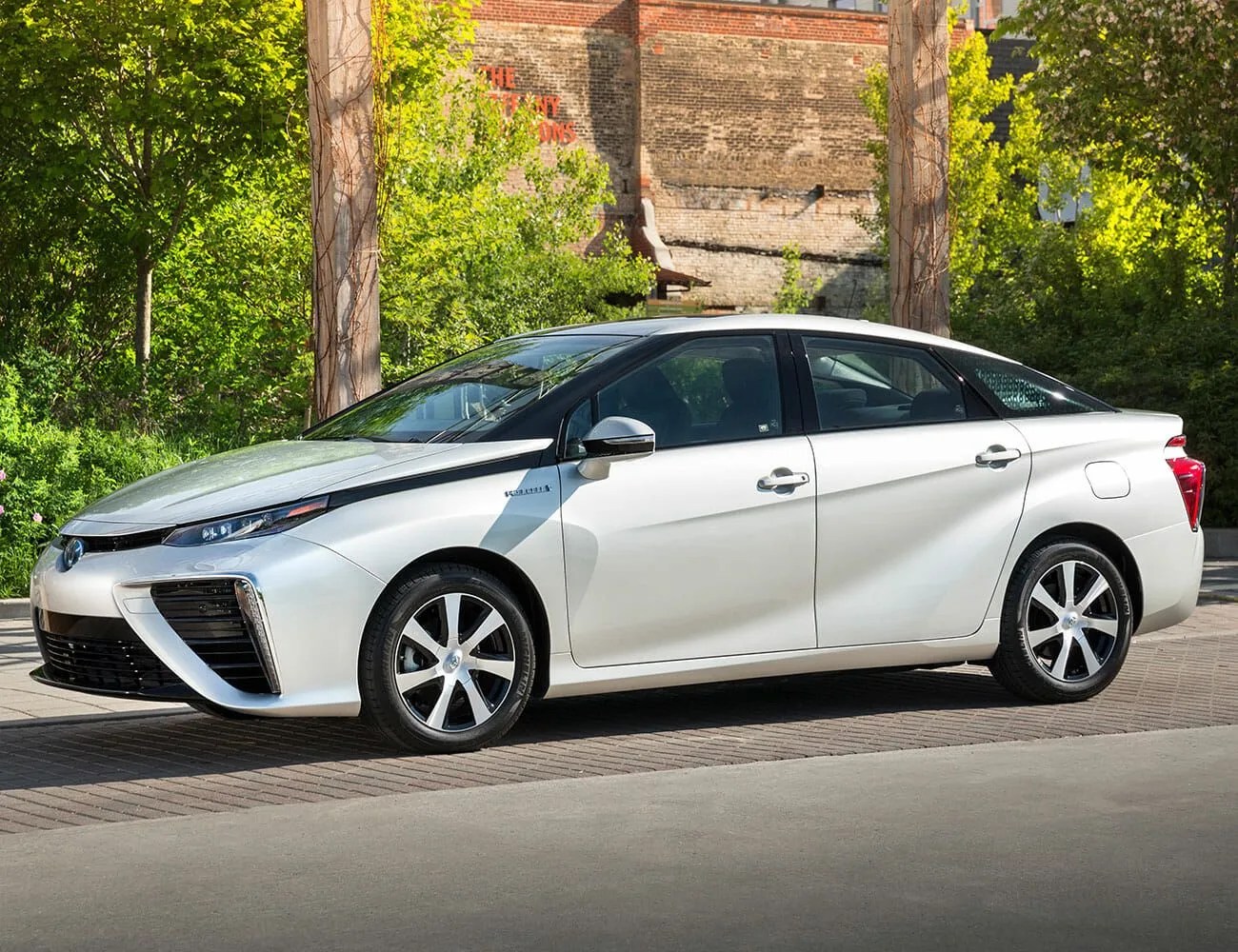 Toyota-Electric-Vehicles-gear-patrol-ambiance-3